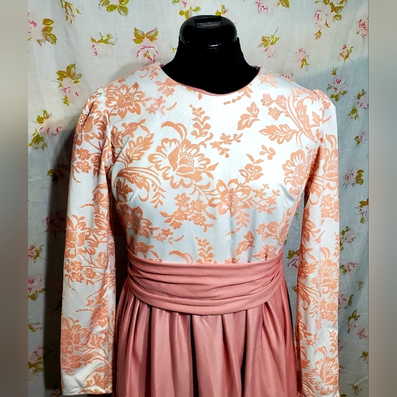 Pink Dress - Picture 3 of 4